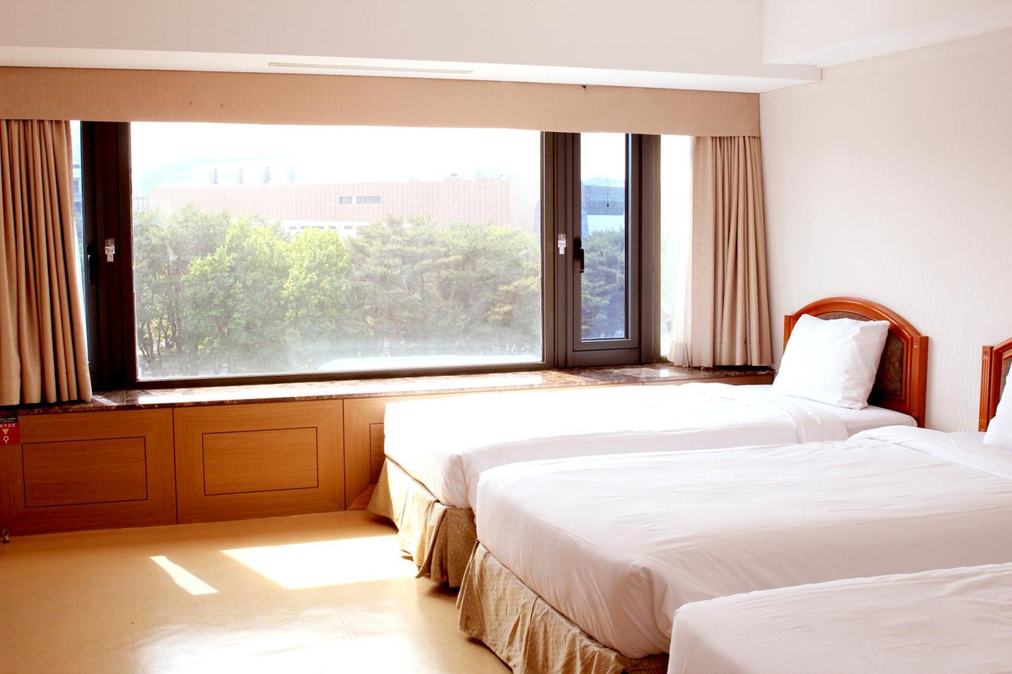 The K Hotel Гиеонгджу Екстериор снимка